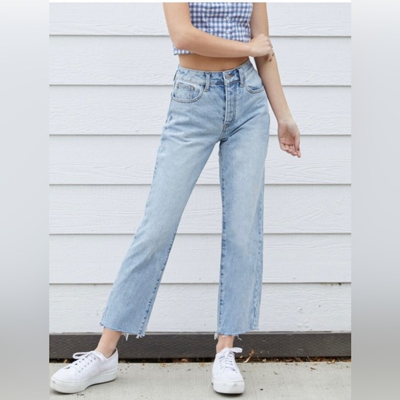 JOHN GALT FROM BRANDY MELVILLE LIGHT WASH DENIM JEANS BUTTONS CLOSURE SIZE XS - Picture 2 of 13